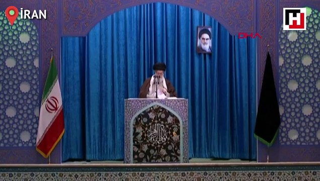 Hamaney, 8 yıldan sonra ilk defa Cuma namazı kıldırdı