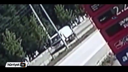 Korkunç kaza anı kamerada