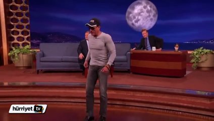 Canlı yayında tekmeler havada uçtu