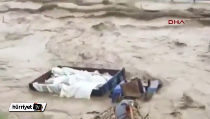 D-100 karayolunu vuran sel böyle geldi