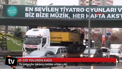 İstanbul'da TIR üst geçide takıldı