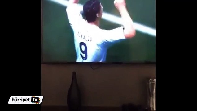 Balotelli, Cristiano Ronaldo'yu taklit etti