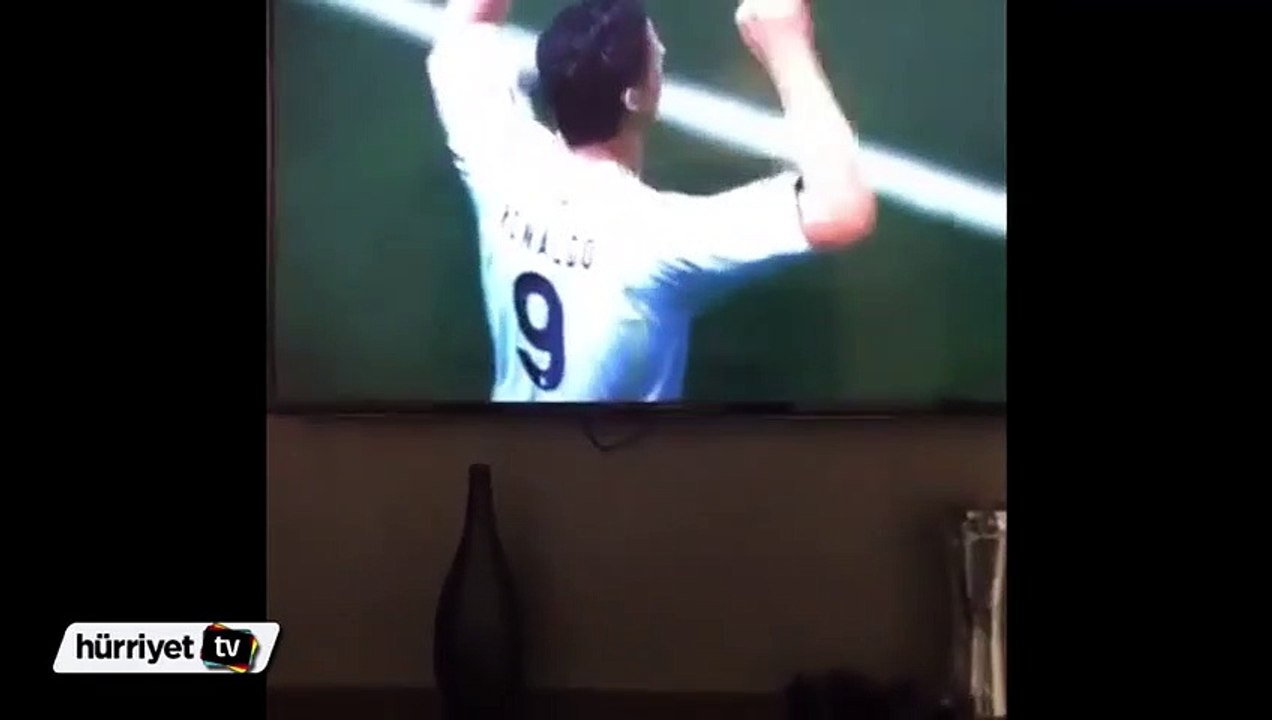 Balotelli, Cristiano Ronaldo'yu taklit etti