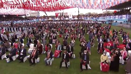 Cumhurbaşkanı Erdoğan: Tüm imkanlarımızla deprem anından itibaren İzmirli kardeşlerimizin imdadına koştu