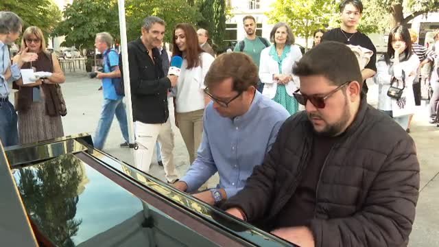 Pianos de cola listos para tocar en las calles de Madrid