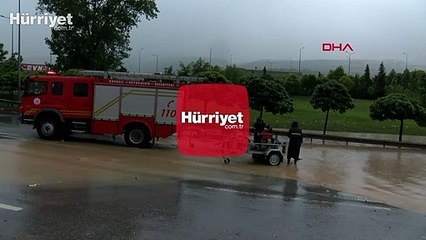 Sel sularının kapladığı D-100 karayolu iki yönlü trafiğe kapandı