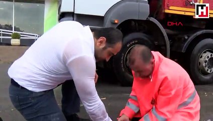 Yavru kediyi böyle hayata döndürdü