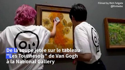 Londres: des activistes climatiques jettent de la soupe sur "Les Tournesols" de Van Gogh
