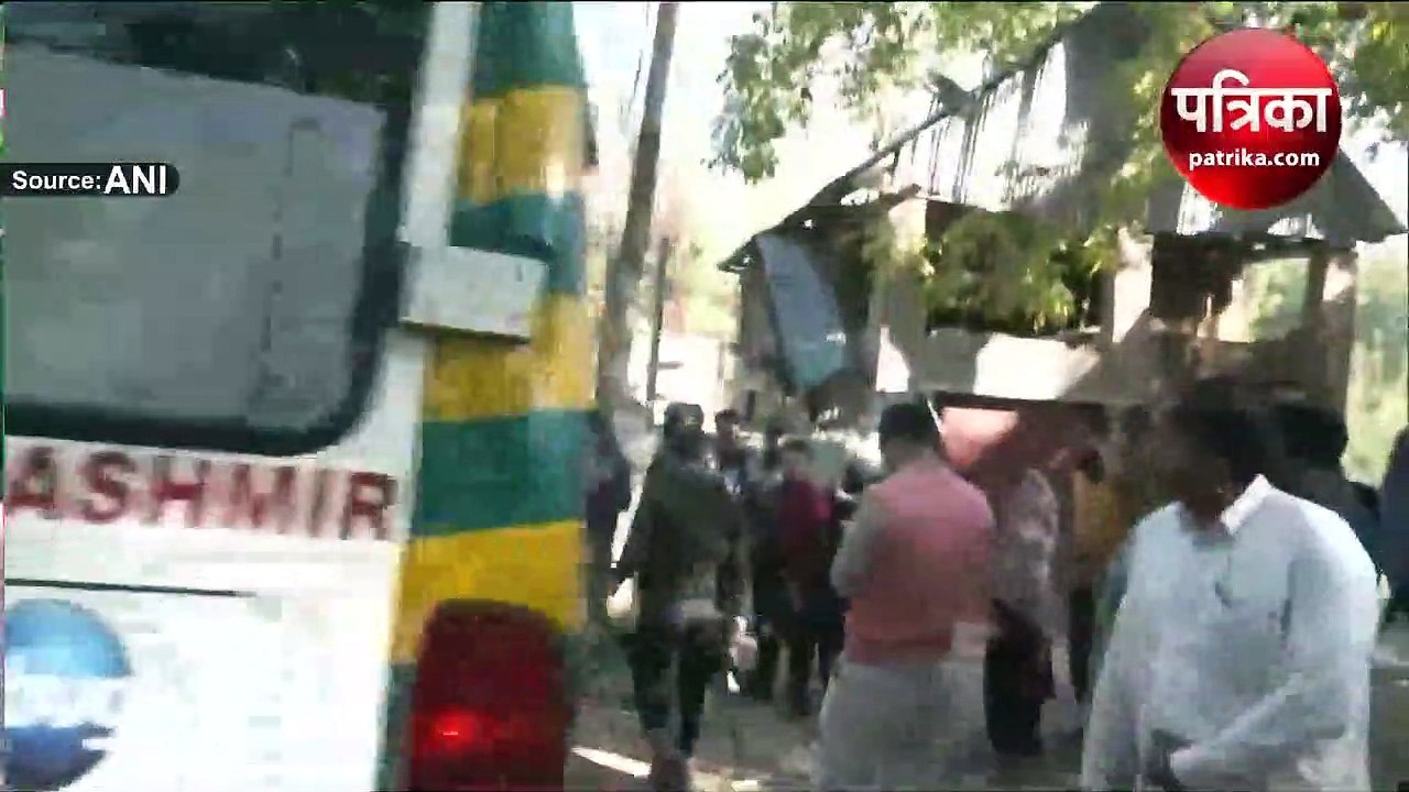 कश्मीरी पंडित पूरन कृष्ण भट्ट की लाश के घर पहुंचते ही मचा कोहराम, थम नहीं रहे थे परिजनों के आंसू
