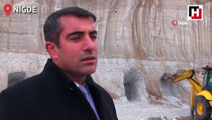 Sokak köpekleri üşümesin diye dağı oydular