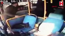 Otobüs şoförü 'yol verme' kavgasında darp edildi