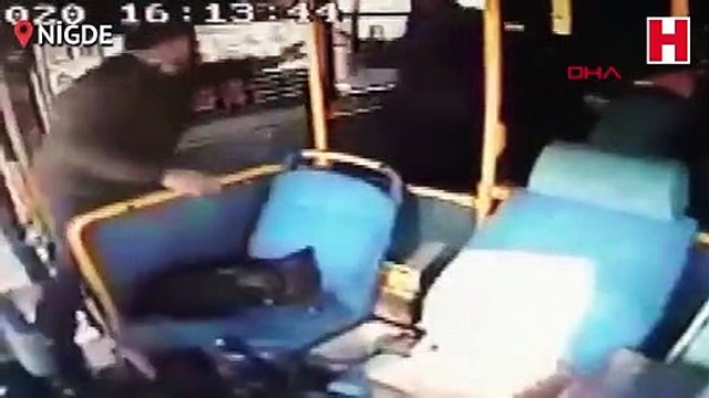 Otobüs şoförü 'yol verme' kavgasında darp edildi