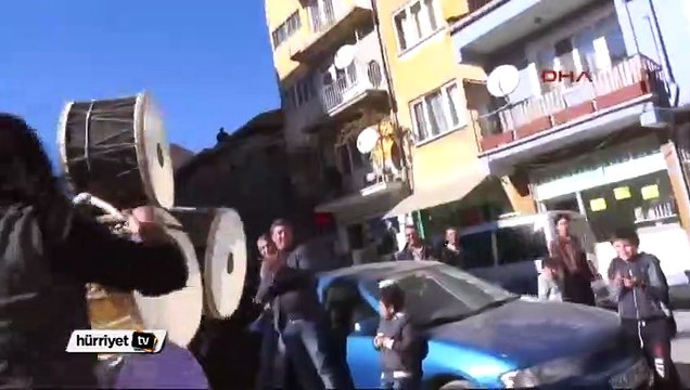 Çılgın davulcu, kendi rekorunu kendisi kırdı