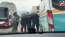 Kadın yolcu, dolmuş sürücüsünü tekme tokat dövdü