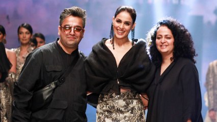 Genelia Deshmukh Looks Gorgeous At The Lakme Fashion Week 2022