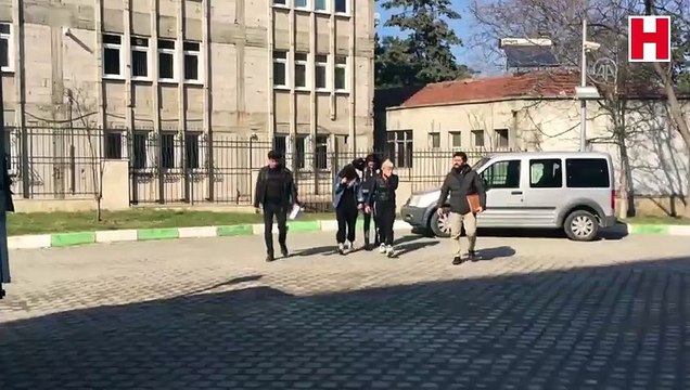 Bir kadını darbedip polise hakaret ettiği iddiasıyla 2 kadın gözaltına alındı