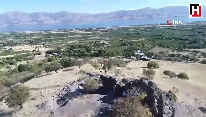 Defineciler kazmıştı, resmi kazıda 2 bin 800 yıllık buluntulara ulaşıldı