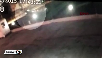 Kocaeli'nde otomobil yoldan çıkıp stadın tribünlerine uçtu