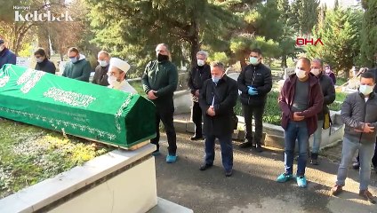 Türkiye'nin önemli klarnet sanatçısı Mustafa Kandıralı Zincirlikuyu'nda düzenlenen törenin ardından son yolculuğuna uğurlandı.