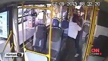 Halk otobüsünde dehşet. Polis önce dövdü, sonra ateş etti