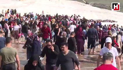 Pamukkale'yi 3 saatte 15 bin kişi ziyaret etti