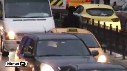 Kadıköy'de tinerciler trafikte terör estirdi