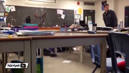 Ders sırasında öğretmene ölü şakası