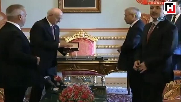 TBMM Başkanı Kahraman, Meclis Başkanlığı görevini devretti