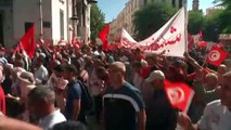 Акция протеста в Тунисе: демонстранты требуют отставки президента