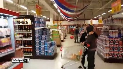 8.3'lük Şili depremi süpermarketi böyle salladı