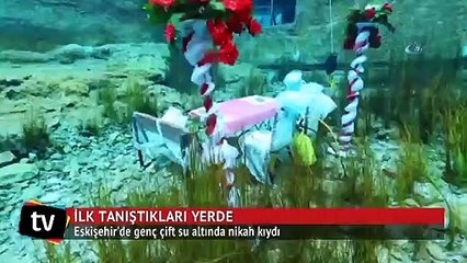 Genç çift su altında nikah kıydı