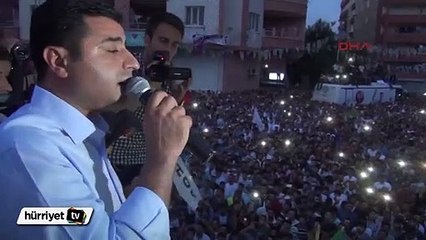 Diyarbakır'daki patlama sonrası Demirtaş'tan sağduyu çağrısı