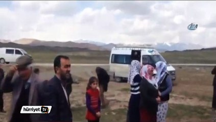Doğubayazıt’ta ölen aynı aileden 8 kişi, yan yana toprağa verildi