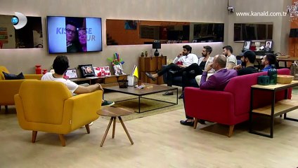 Tankut, oğlunu görünce gözyaşlarını tutamıyor!