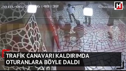 Trafik canavarı kaldırıma böyle daldı