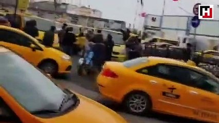 Taksim Meydanı'nda dolmuşçuların korna kavgası kamerada