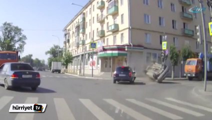 Dönüş yapmak isterken ters döndü