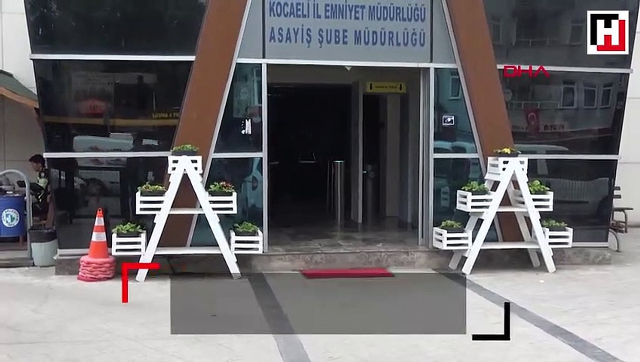 'Savcıyım' diyerek dolandırdı