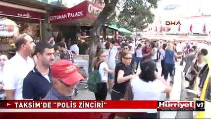 İSTİKLAL CADDESİ'NDE İNSAN ZİNCİRİ
