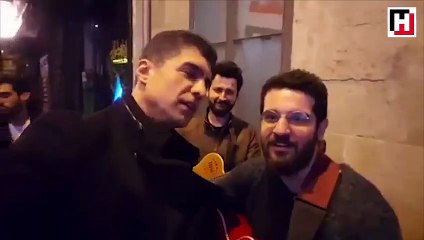 Özcan Deniz'den sokak müzisyenleriyle düet!