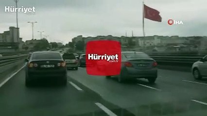 Düğün konvoyuyla 4 şeritlik yolu kapattılar! Tepki çeken görüntüler...