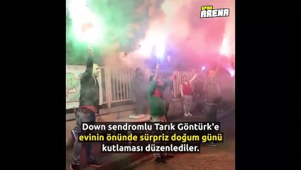 Down sendromlu taraftara doğum günü sürprizi!