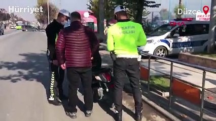 Polisleri görünce plakasını taktı, cezadan kurtulamadı