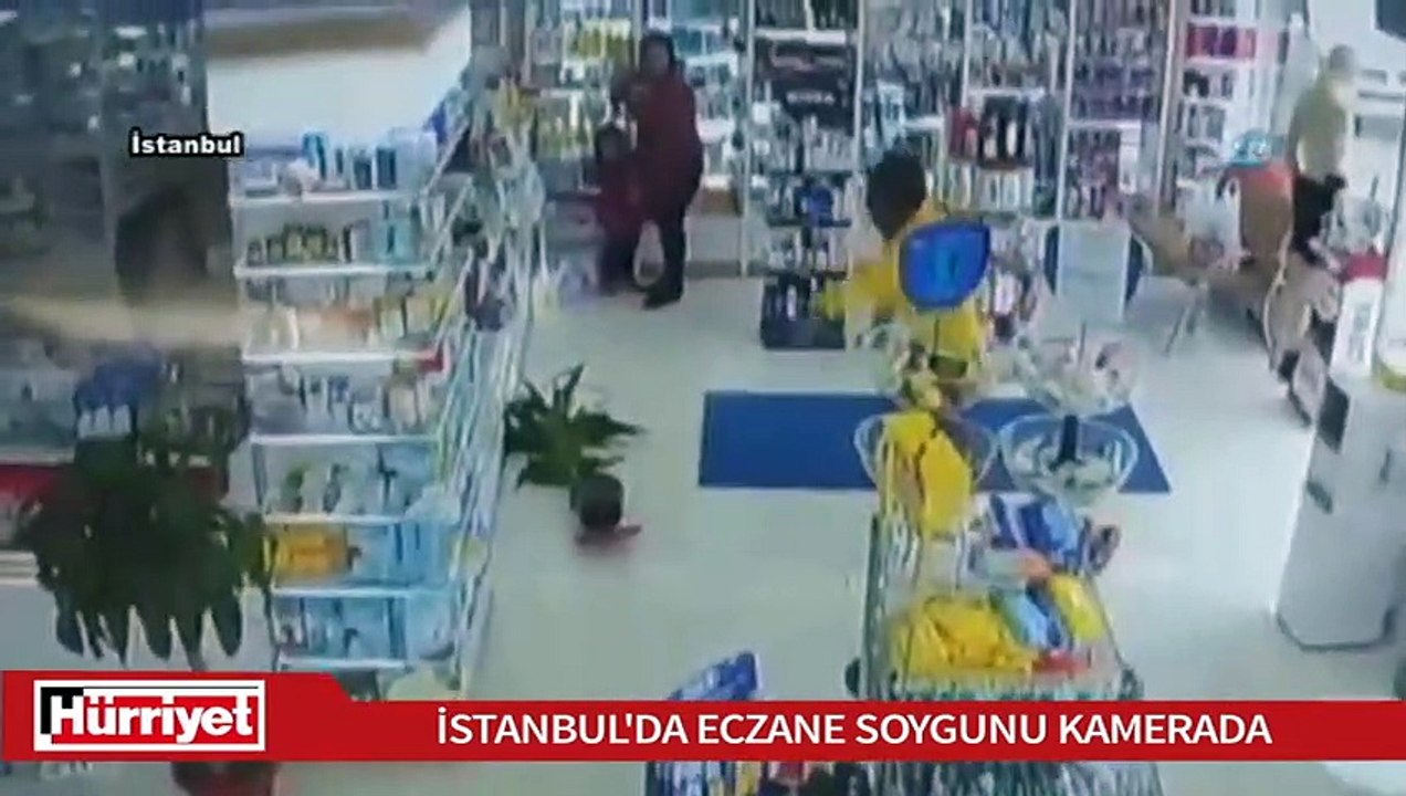 İstanbul’da eczane soygunu kamerada