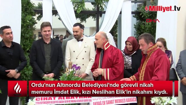 Nikah memuru kendi kızının nikahını kıydı