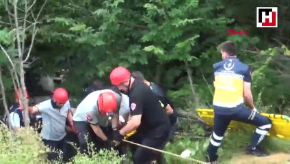 Otomobil ormana uçtu 1 ölü, 5 yaralı