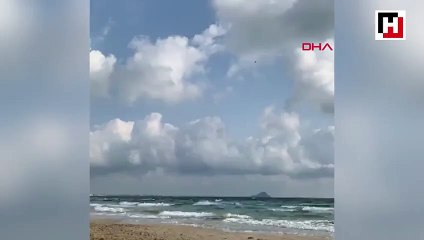 İspanya'da savaş uçağının denize düşme anı kamerada