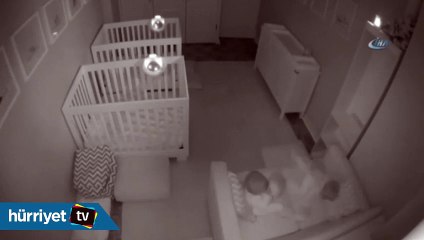 Minik ikizlerin gece sefası