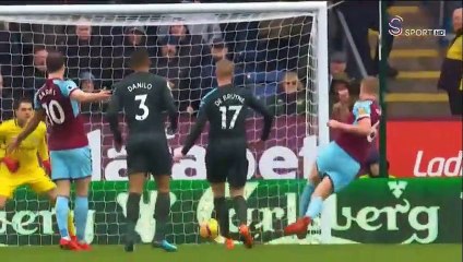 Ederson'dan haftanın kurtarışı