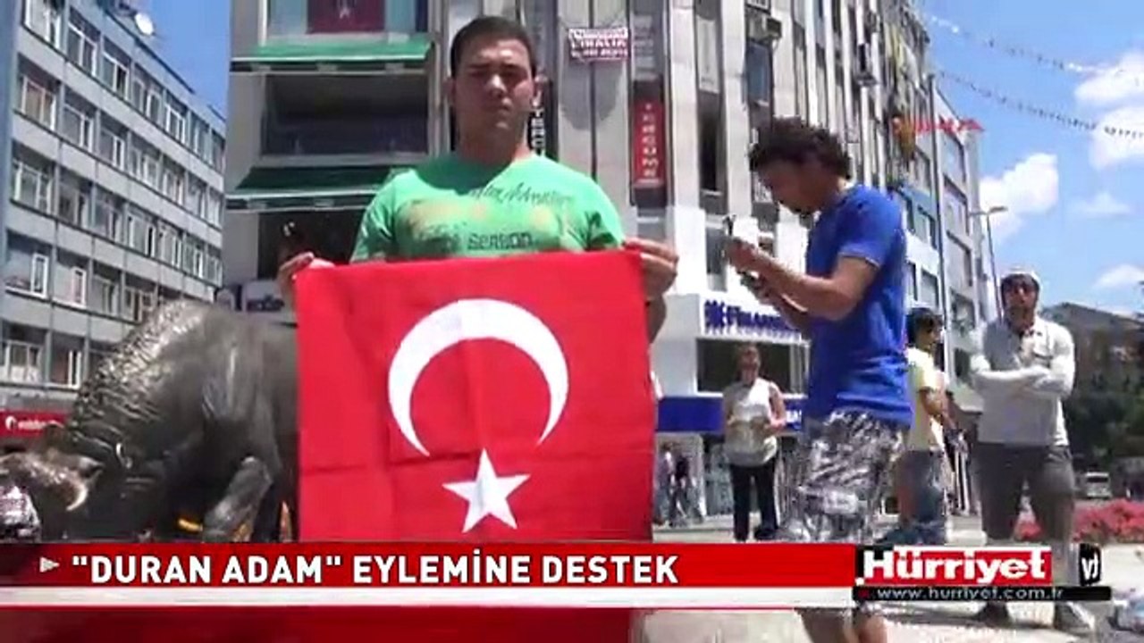 KADIKÖY'DE DURAN ADAM EYLEMİ
